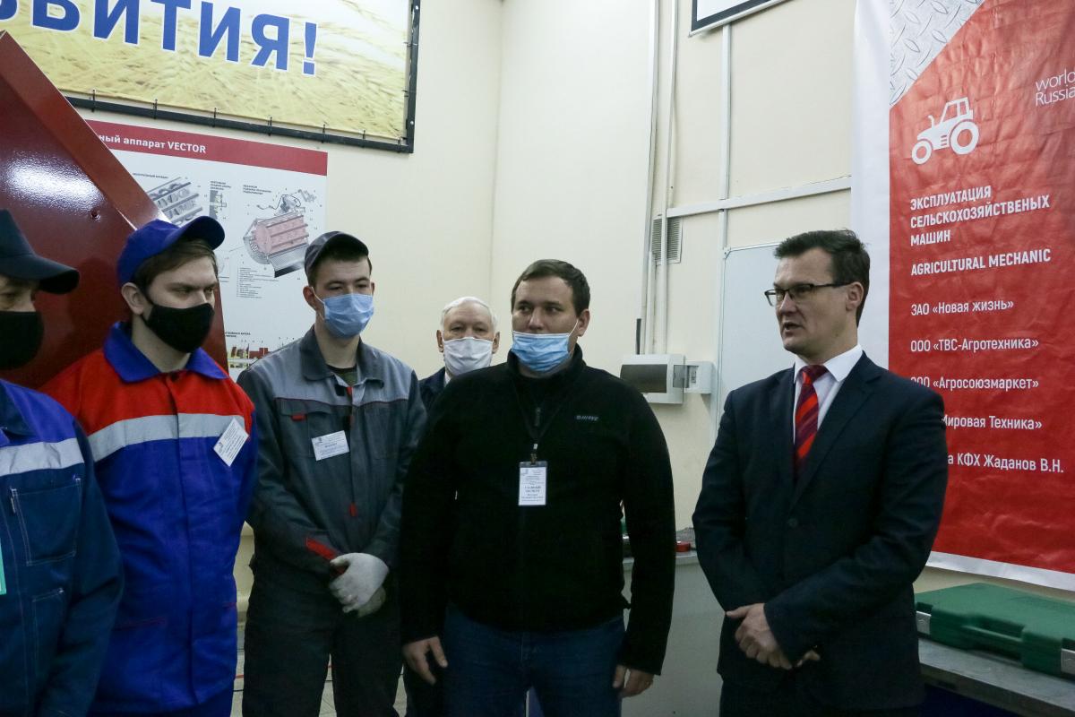В СГАУ прошло открытие VI чемпионата WorldSkills Russia Фото 1