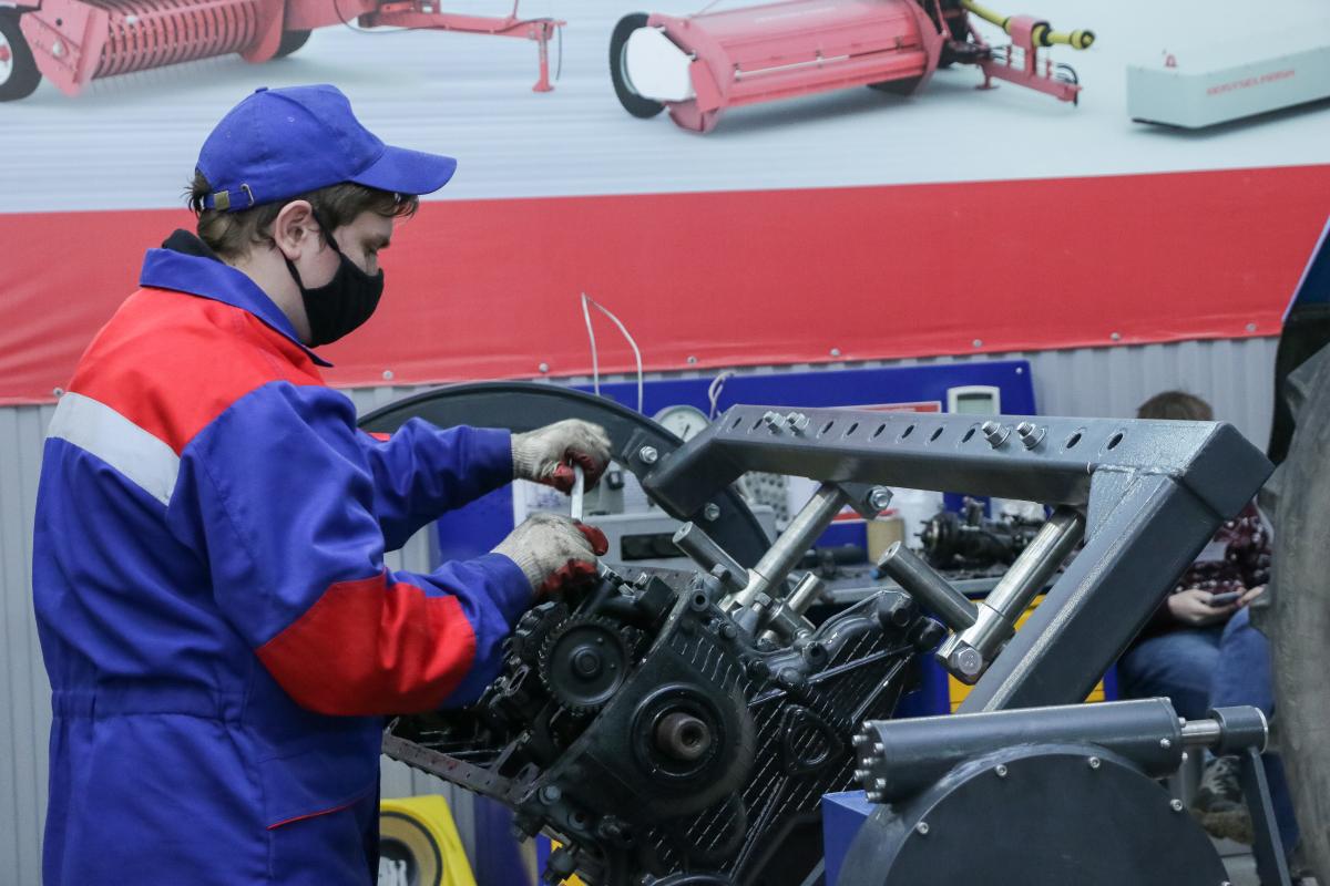 В СГАУ прошло открытие VI чемпионата WorldSkills Russia Фото 13