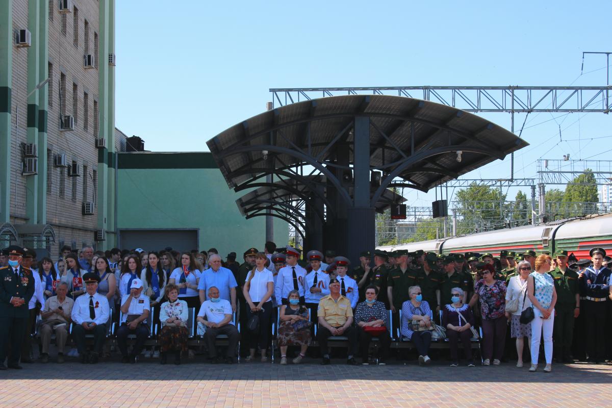 Студенты СГАУ встретили патриотический поезд Фото 4