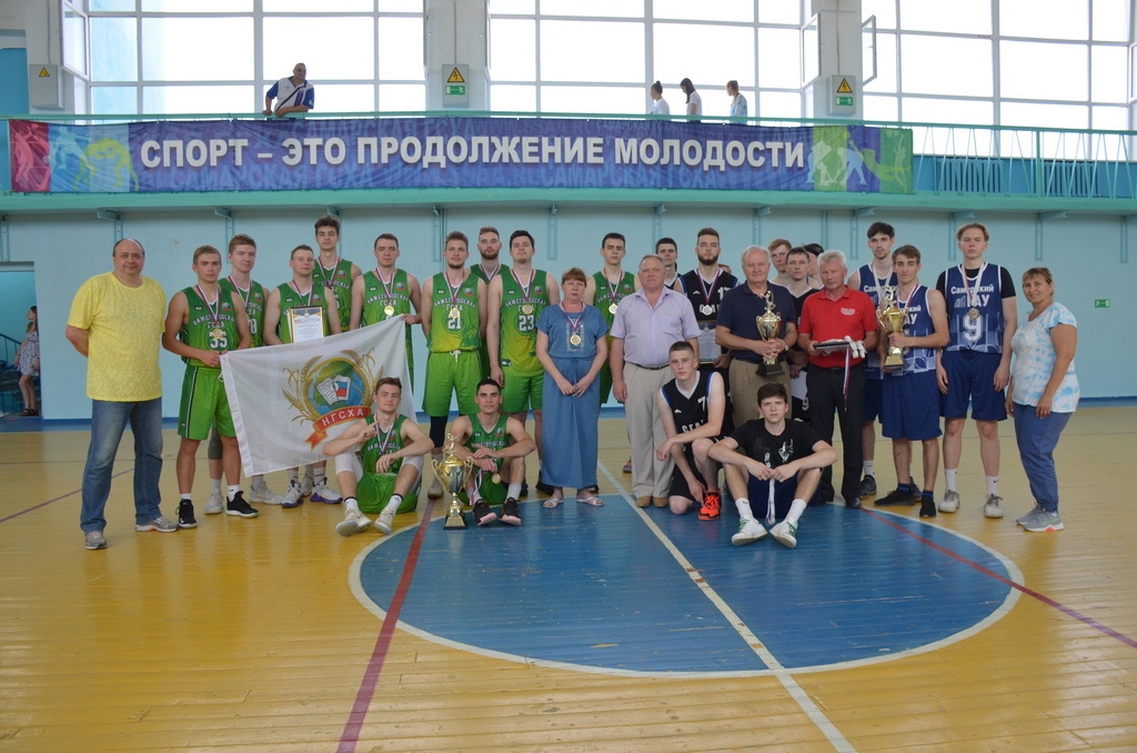 Саратовский ГАУ выиграл серебро на соревнованиях по баскетболу Фото 1