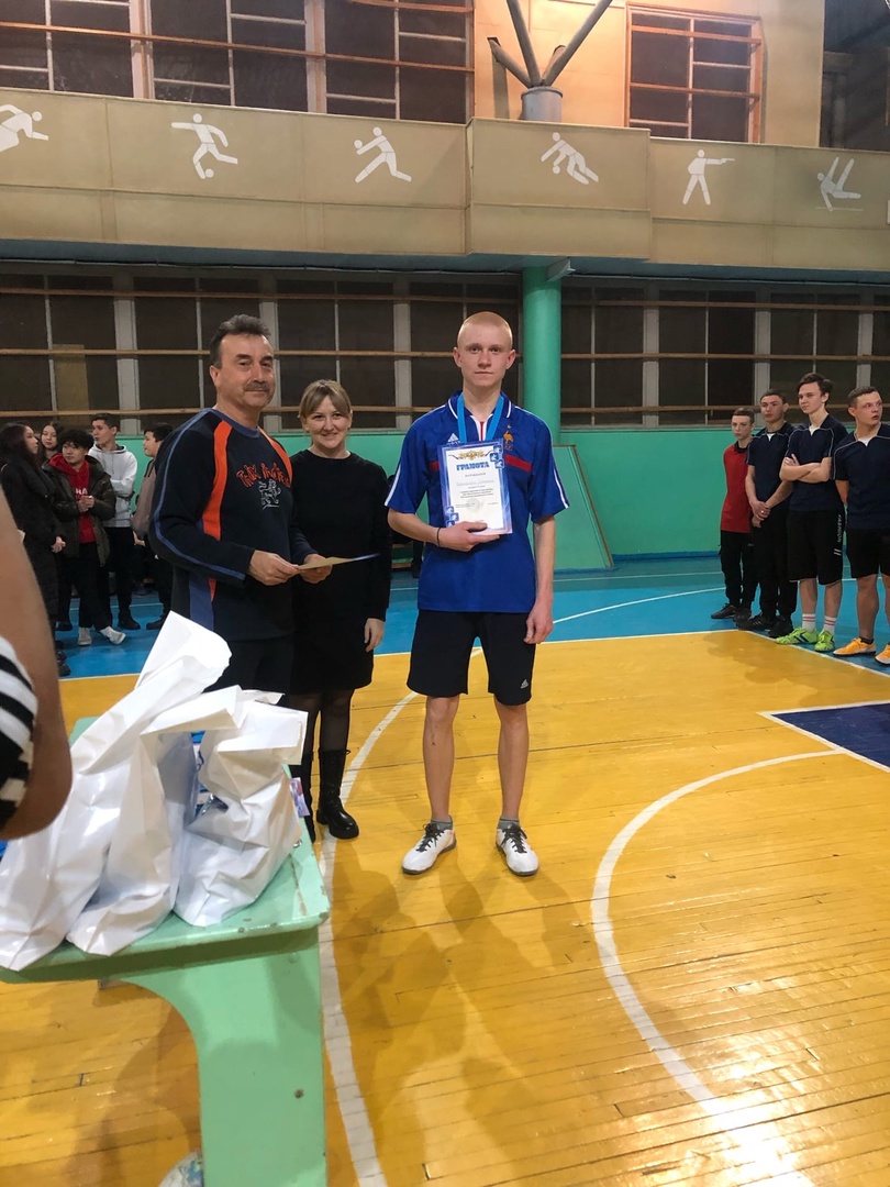 Команда Краснокутского филиала СГАУ  заняла III место по мини-футболу Фото 2