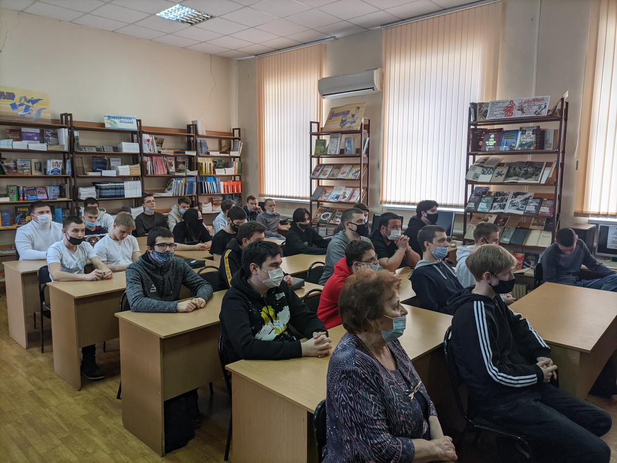 Встреча обучающиеся с представителями ООО «Компания Элвис» Фото 2