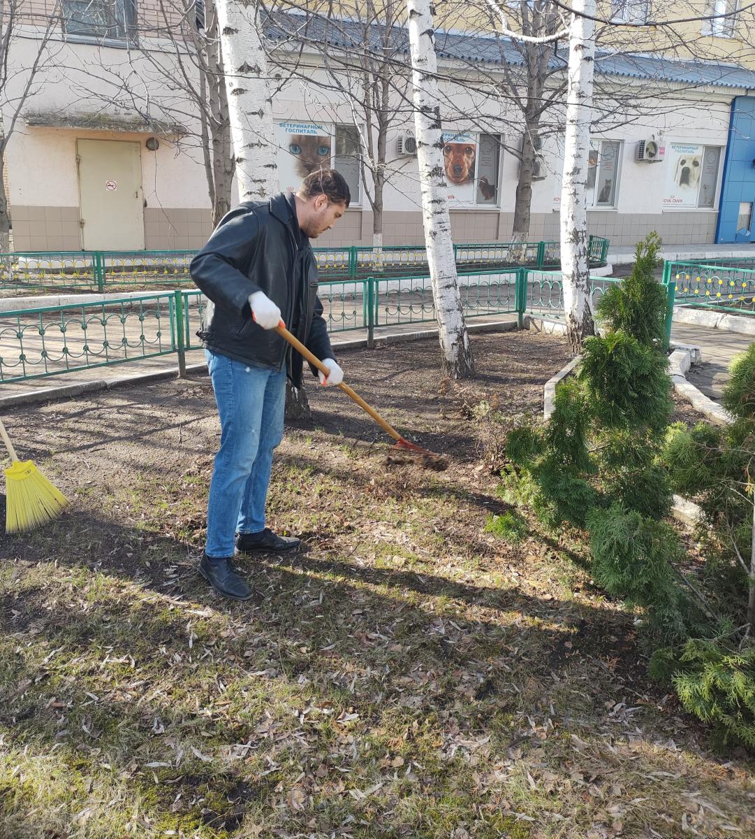 Коллектив кафедры «Морфология, патология животных и биология» на субботнике Фото 2