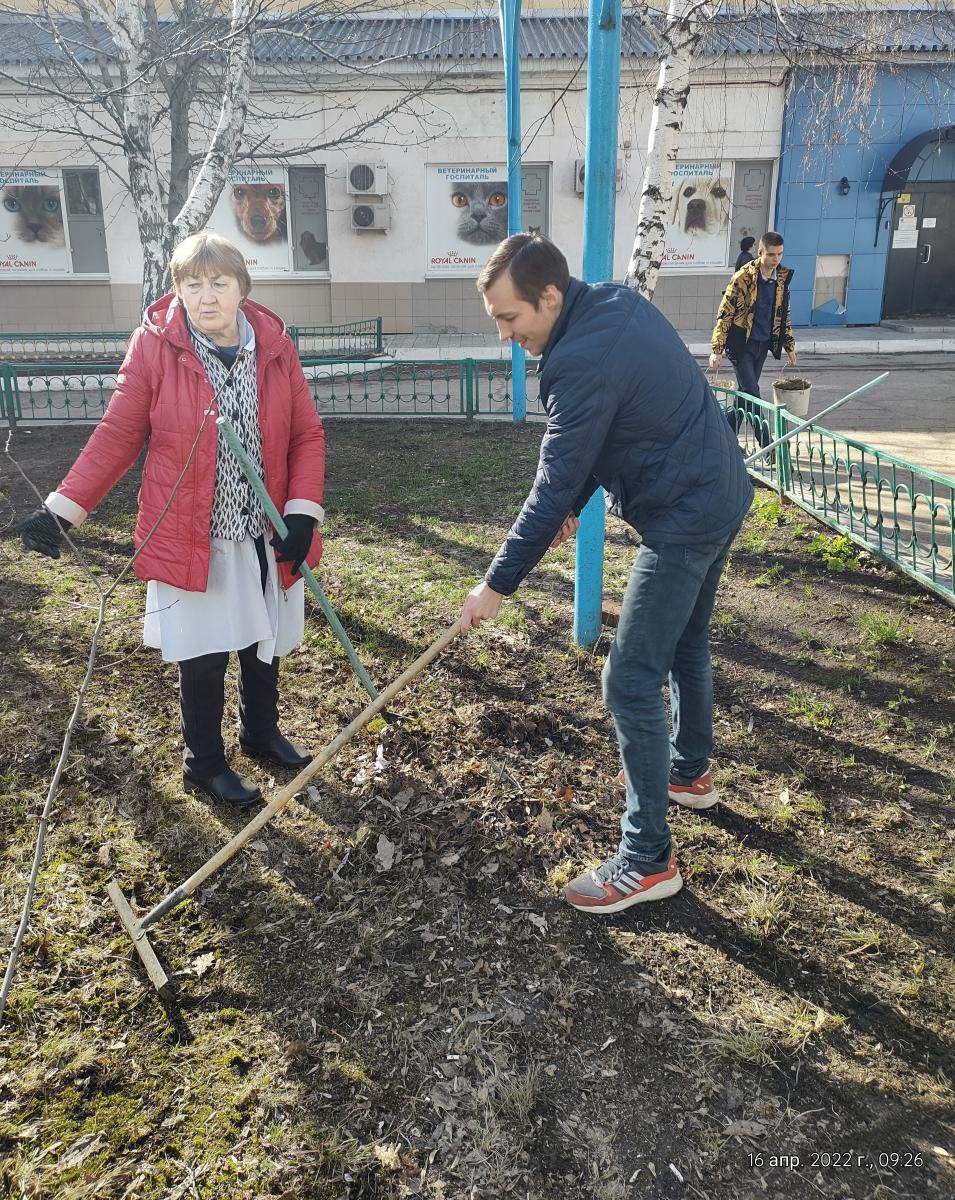 Коллектив кафедры «Морфология, патология животных и биология» на субботнике Фото 6