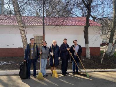 Коллектив кафедры "Микробиология, биотехнология  и химия" принял участие в общегородском субботнике