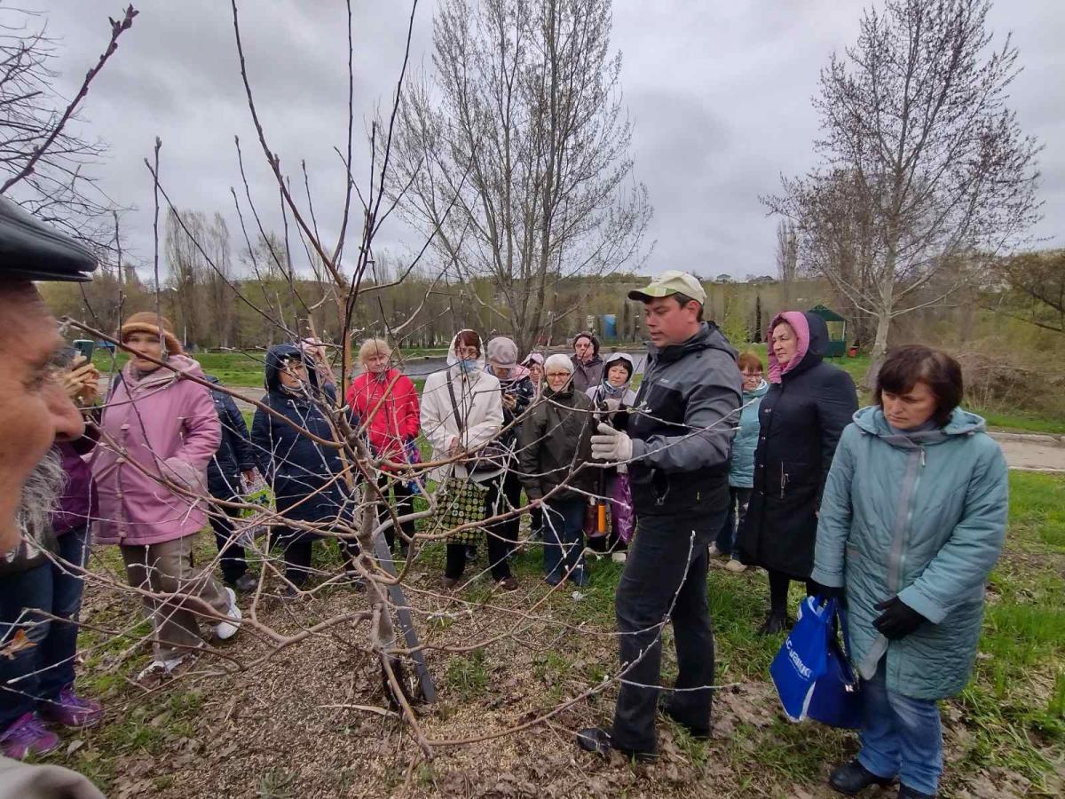 На базе УНПК «Агроцентр» прошел открытый семинар для садоводов Фото 1