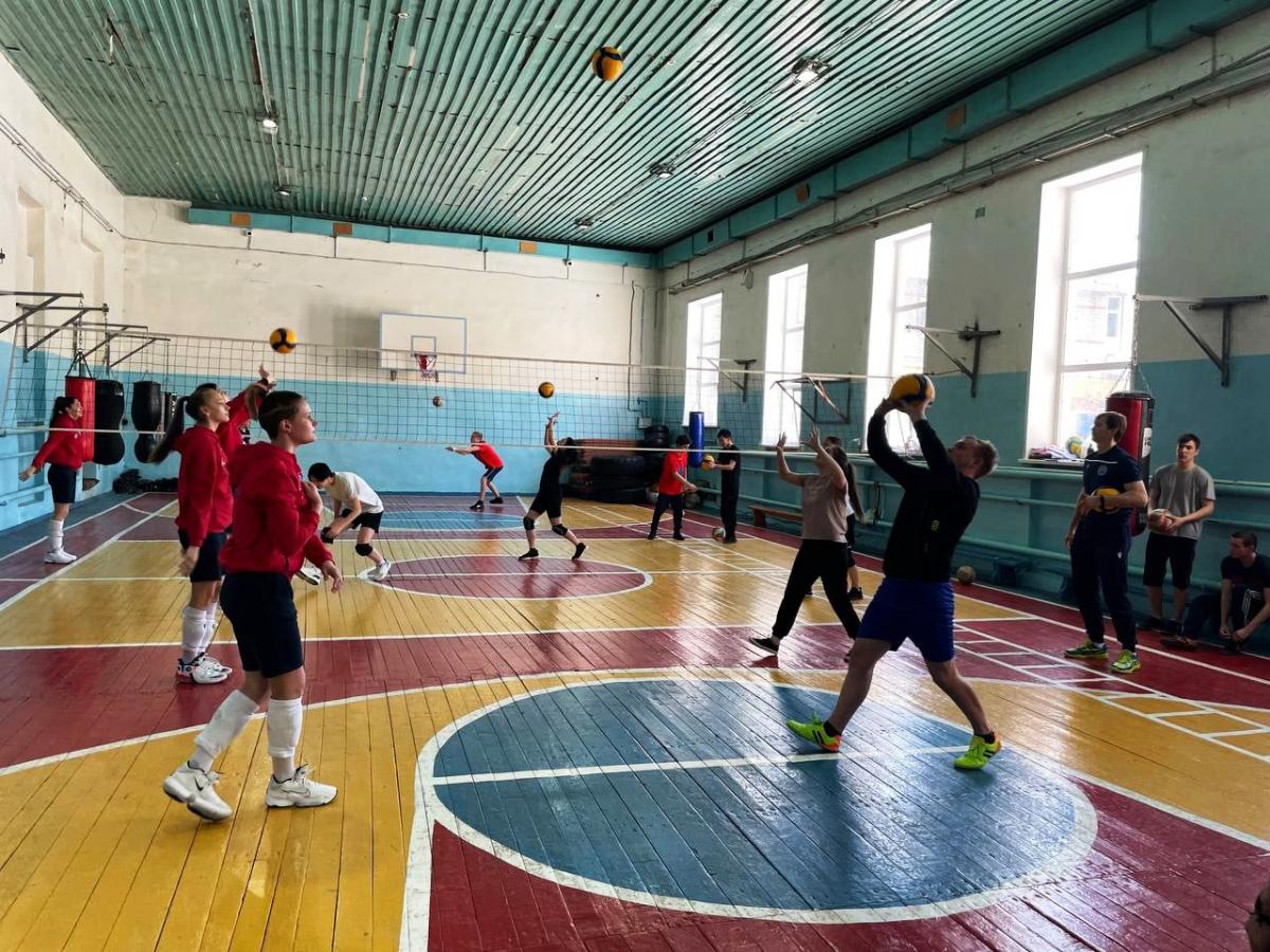 Представители СГАУ провели мастер-класс по волейболу Фото 2