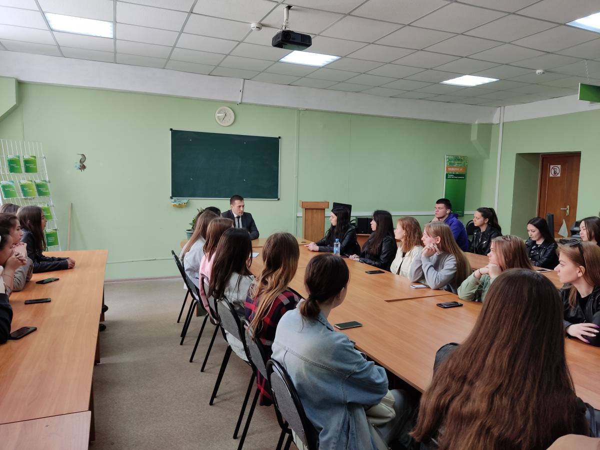 Встреча студентов факультета экономики и менеджмента с работодателем Фото 3
