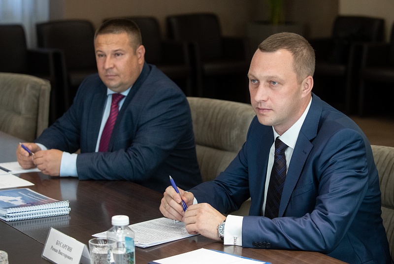 Патрушев обсудил перспективы АПК области с врио главы региона Фото 1
