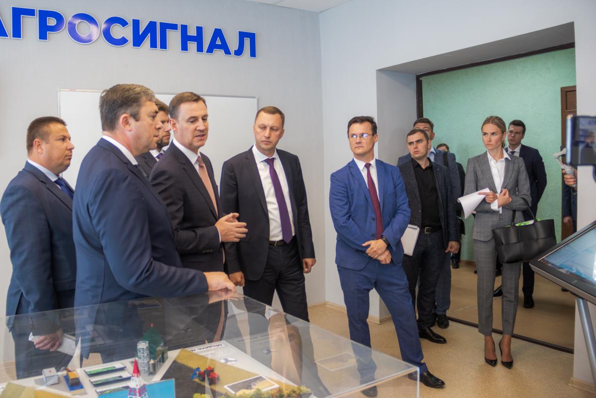 Дмитрий Патрушев и Роман Бусаргин посетили университет Фото 2