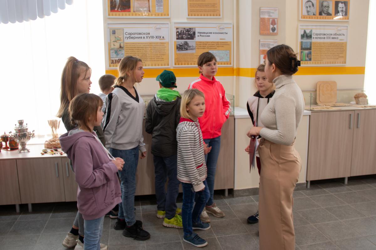 Воспитанники центра «Возвращение» посетили музей калача Фото 1