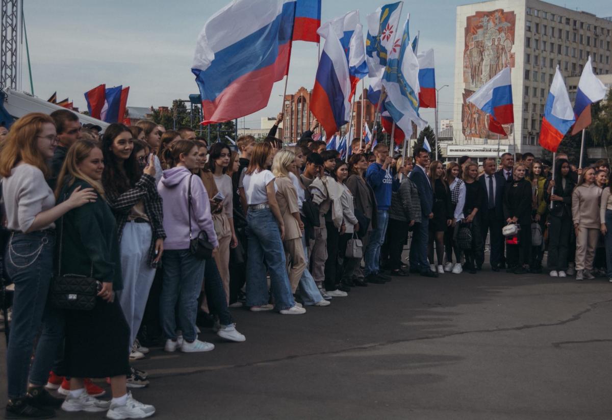 Митинг-концерт «Своих не бросаем» Фото 2