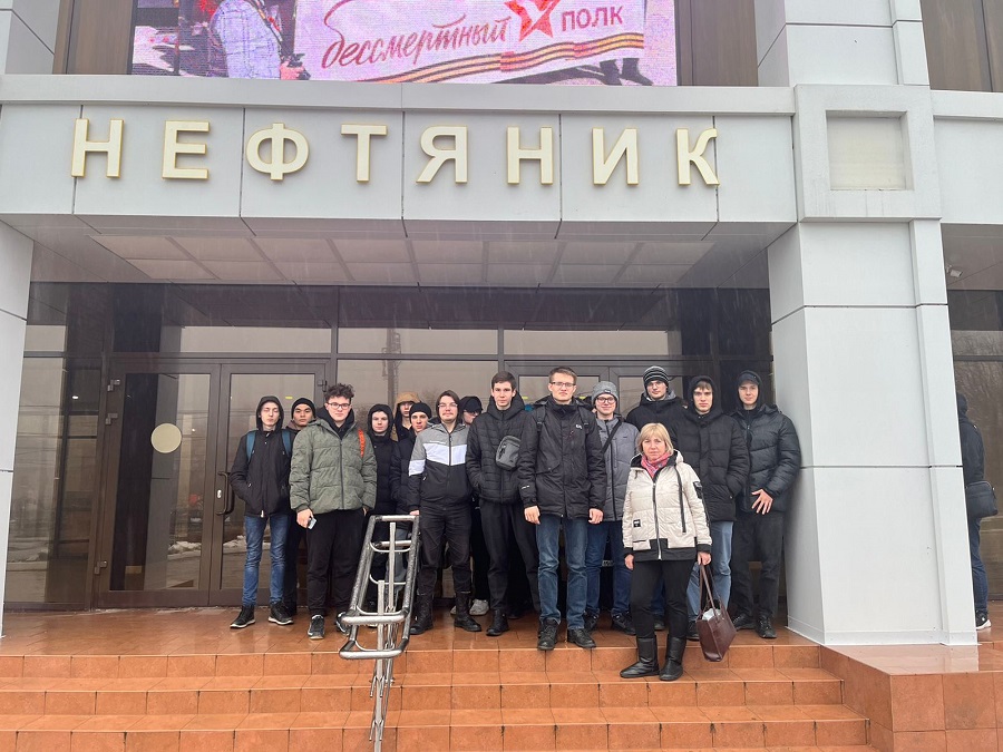 ЦРК Вавиловский университет организовал для будущих инженеров автобусно-пешеходную экскурсию в ПАО «Саратовский НПЗ» Фото 1 ЦРК Вавиловский университет организовал для будущих инженеров автобусно-пешеходную экскурсию в ПАО «Саратовский НПЗ» Фото 1