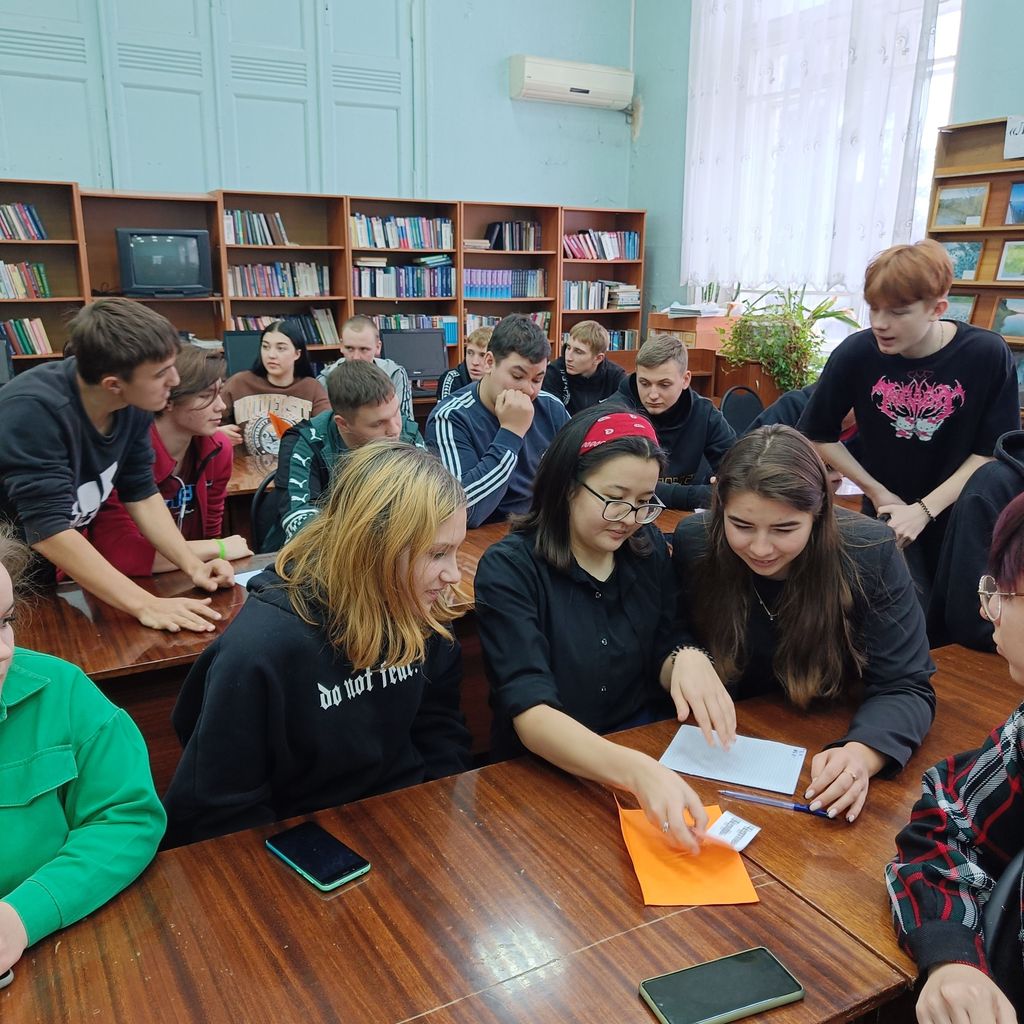 Игра брейн-ринг «Битва эрудитов», посвященная 350-летию  со дня рождения Великого Петра I Фото 8