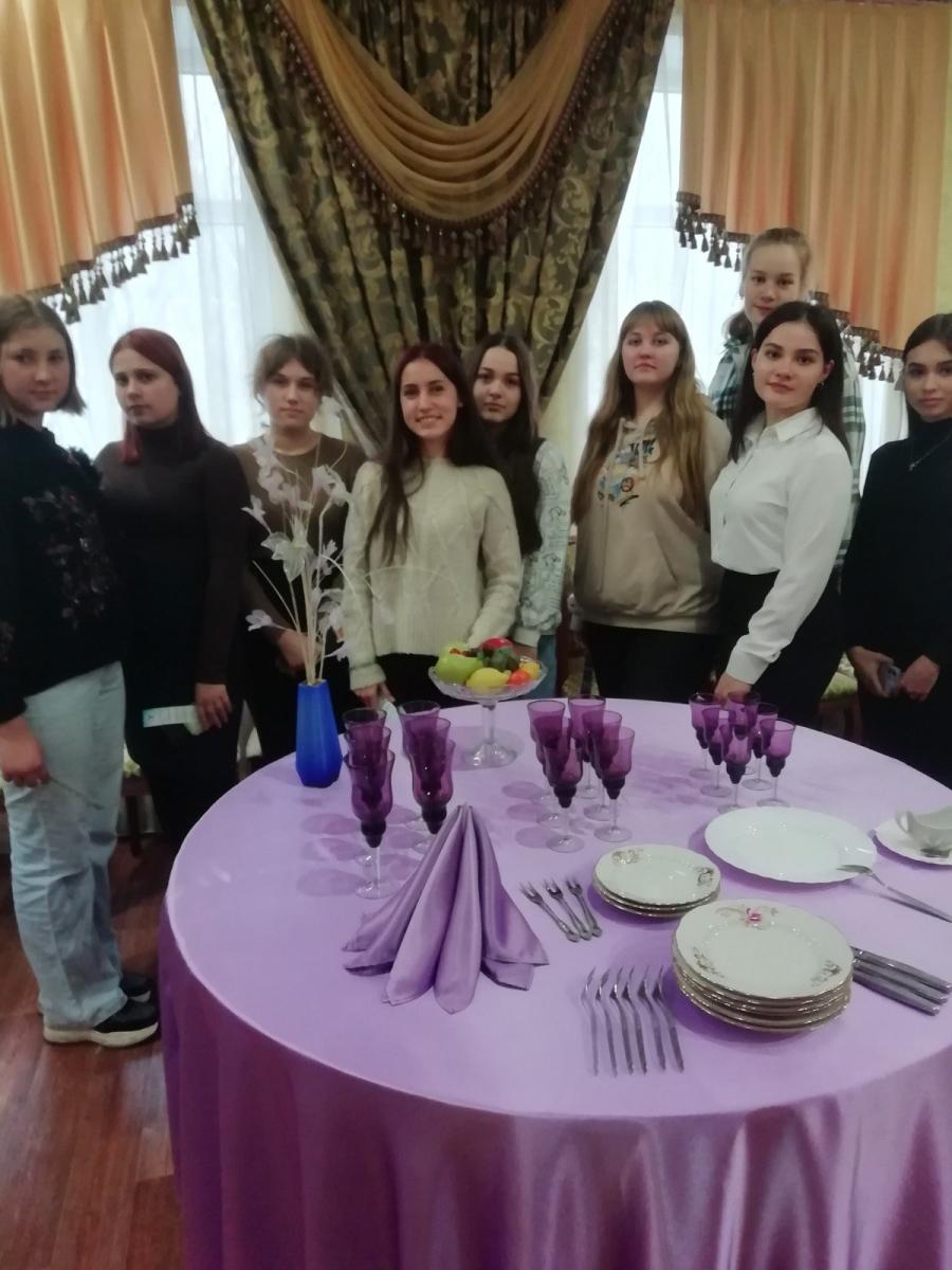 Школьники Пугачева посетили с экскурсией Вавиловский университет Фото 6