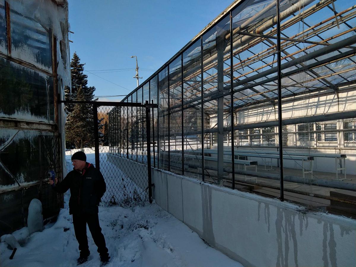 Участие сотрудников кафедры «Гидромелиорация, природообустройство и строительство в АПК» в тепловизионном обследовании тепличного блока «Фитотрон» УНПК «Агроцентр» Фото 4 Участие сотрудников кафедры «Гидромелиорация, природообустройство и строительство в АПК» в тепловизионном обследовании тепличного блока «Фитотрон» УНПК «Агроцентр» Фото 4