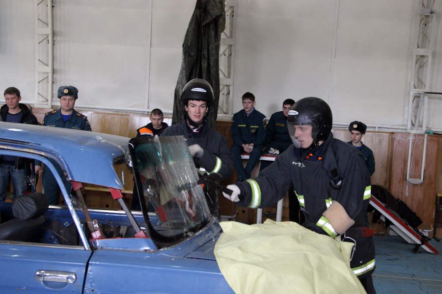 Лучшая команда Саратовской области по проведению аварийно-спасательных работ при ликвидации ЧС на автомобильном транспорте Фото 5