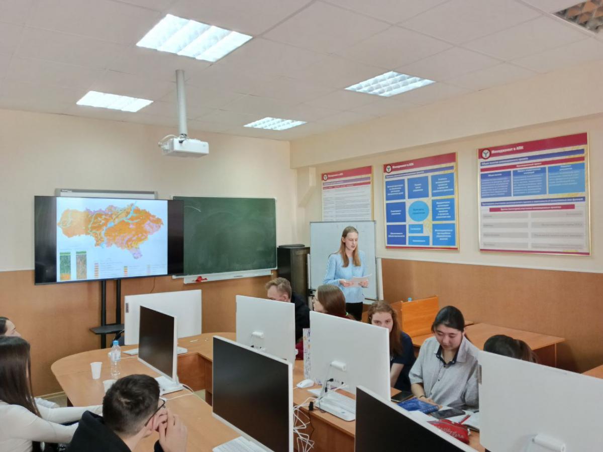 Конференция по итогам научно-исследовательской и производственной работы студентов Фото 10 Конференция по итогам научно-исследовательской и производственной работы студентов Фото 10