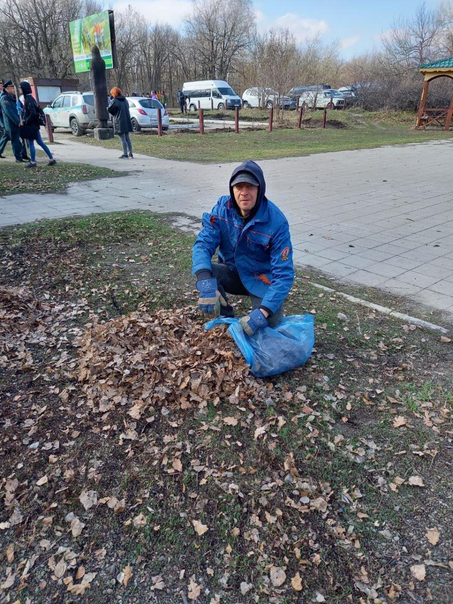 Студенты вуза помогли благоустроить парк «Кумысная поляна» Фото 2