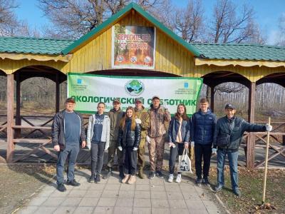 Студенты вуза помогли благоустроить парк «Кумысная поляна»
