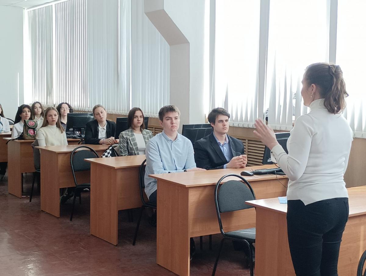 В День открытых дверей преподаватели кафедры «Иностранные языки и культура речи» Завьялова М.С. и Бобылева Г.А. провели встречу с участниками Всероссийского Научного форума «Creating the future» Фото 4 В День открытых дверей преподаватели кафедры «Иностранные языки и культура речи» Завьялова М.С. и Бобылева Г.А. провели встречу с участниками Всероссийского Научного форума «Creating the future» Фото 4
