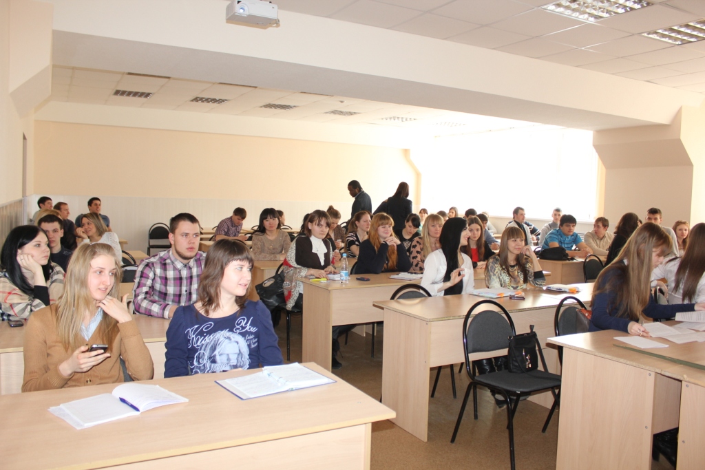 Заседание студенческого научного кружка "Современные финансы" Фото 4