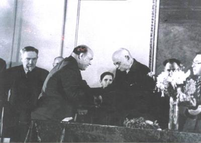 1944 год. Поздравление Н.И. Суса с награждением орденом "Знак Почета"