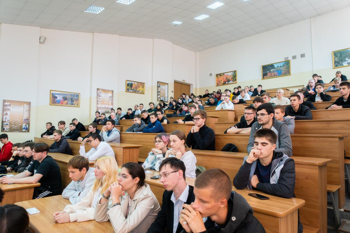 Открыта лаборатория электротехнических систем Фото 4