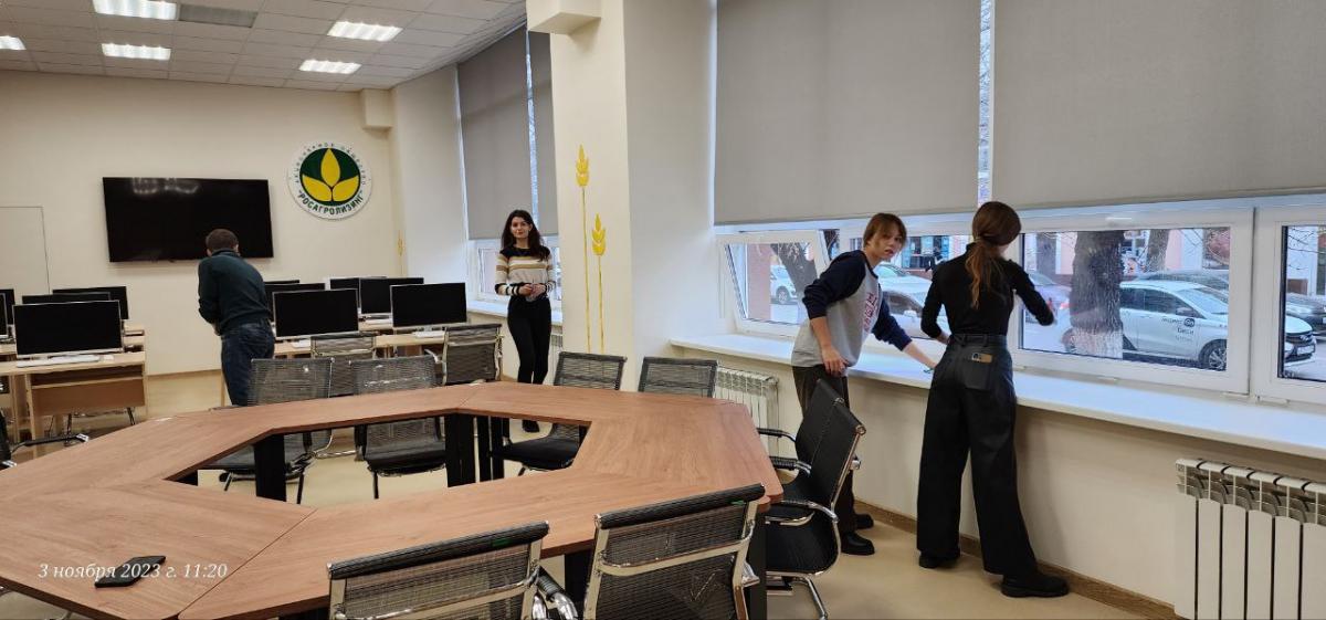 Факультет экономики и менеджмента на субботнике Фото 13