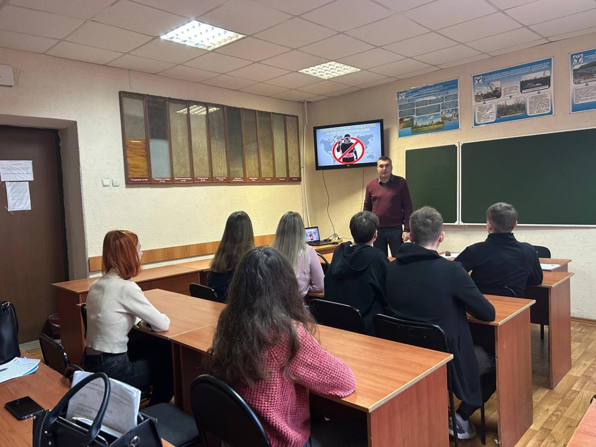 Единый кураторский час «Нет ненависти и вражде» на кафедре «Гидромелиорация, природообустройство и строительство в АПК» Фото 9 Единый кураторский час «Нет ненависти и вражде» на кафедре «Гидромелиорация, природообустройство и строительство в АПК» Фото 9