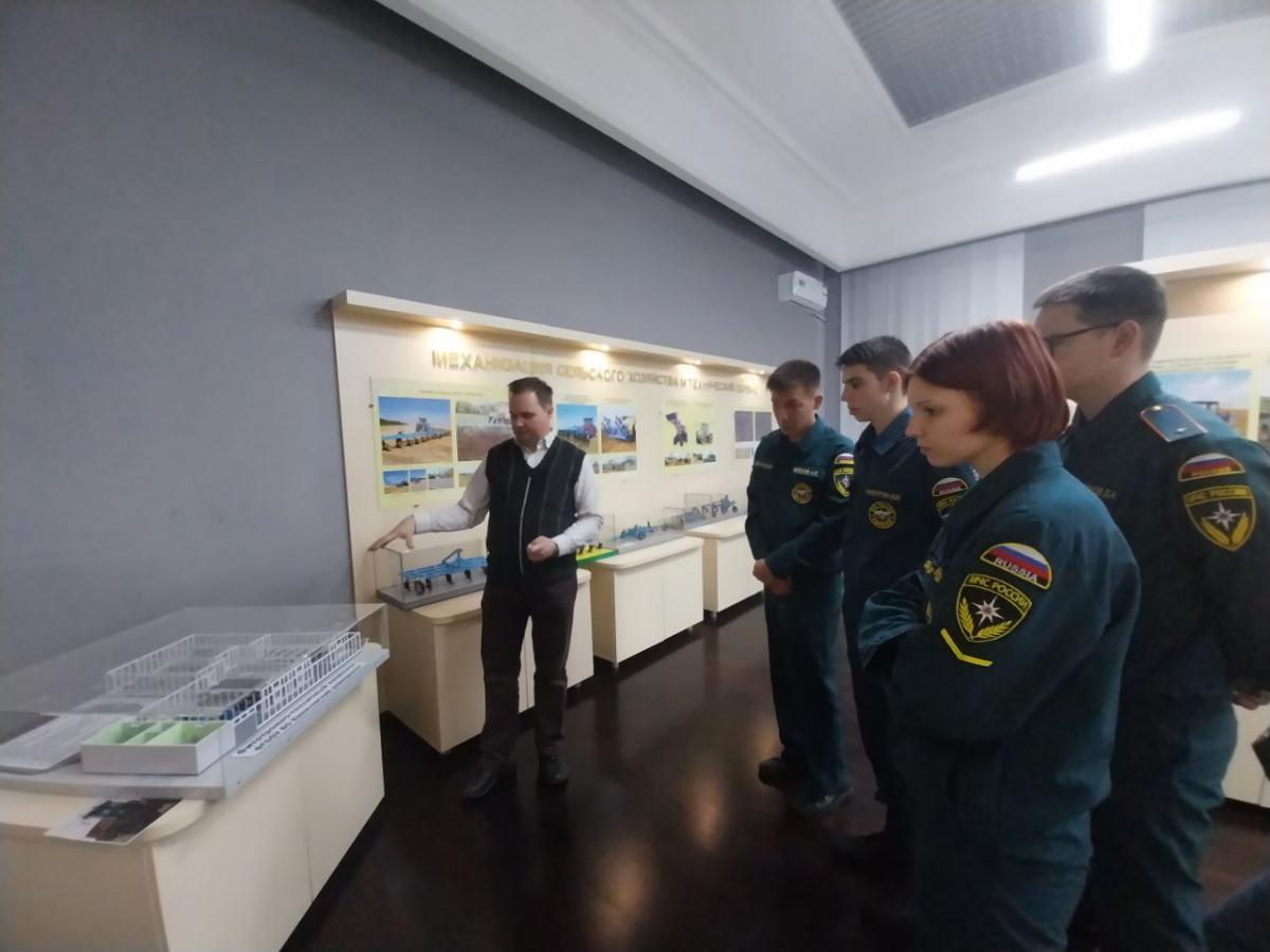 Обучающиеся гр.ПБ-101 посетили Выставку инноваций  ФГБОУ ВО Вавиловский университет Фото 2
