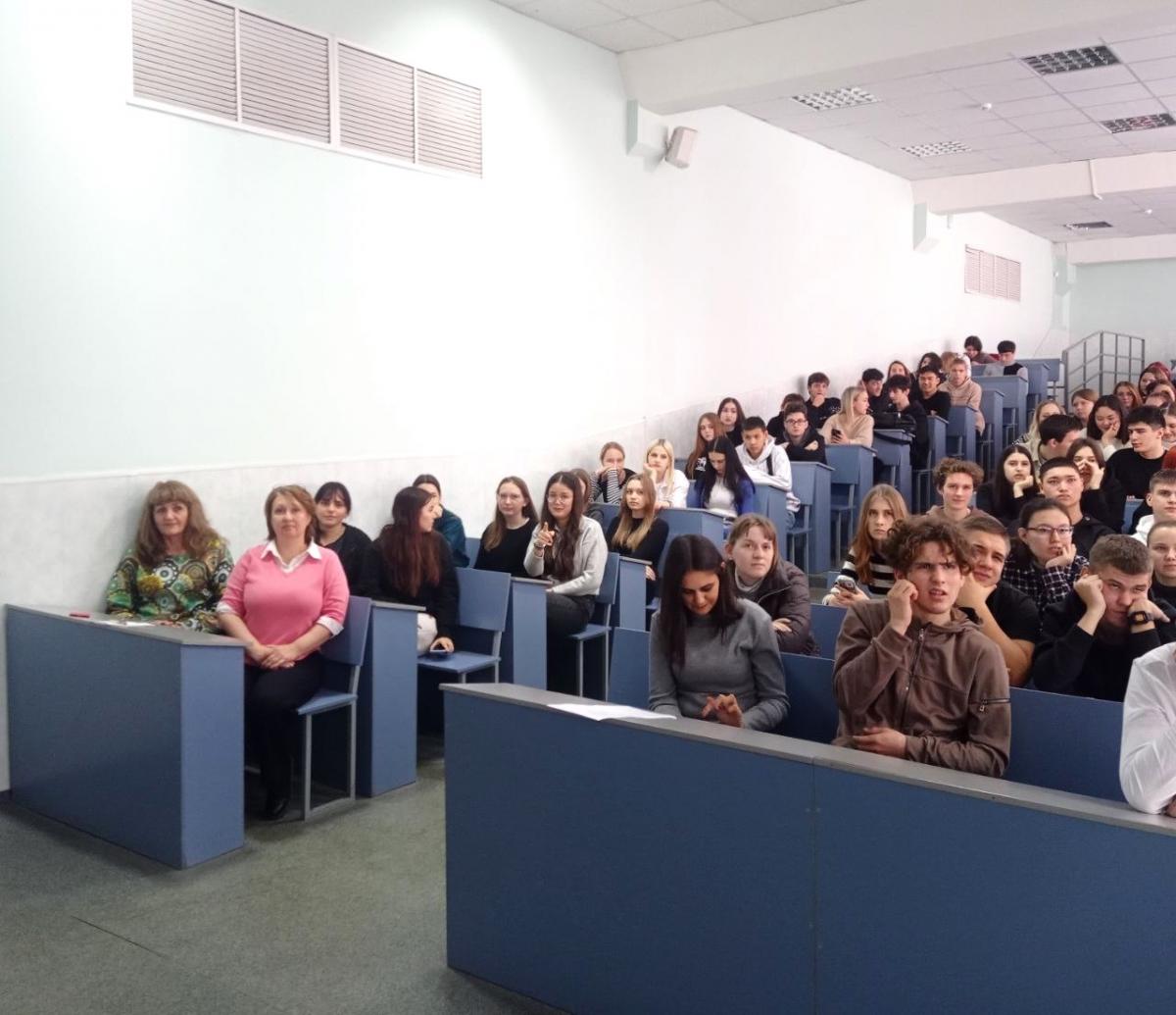 «Если цифры снятся Вам ночами…» - мероприятие профессиональной направленности, посвященное  Дню бухгалтера и работников  налоговых органов Фото 11