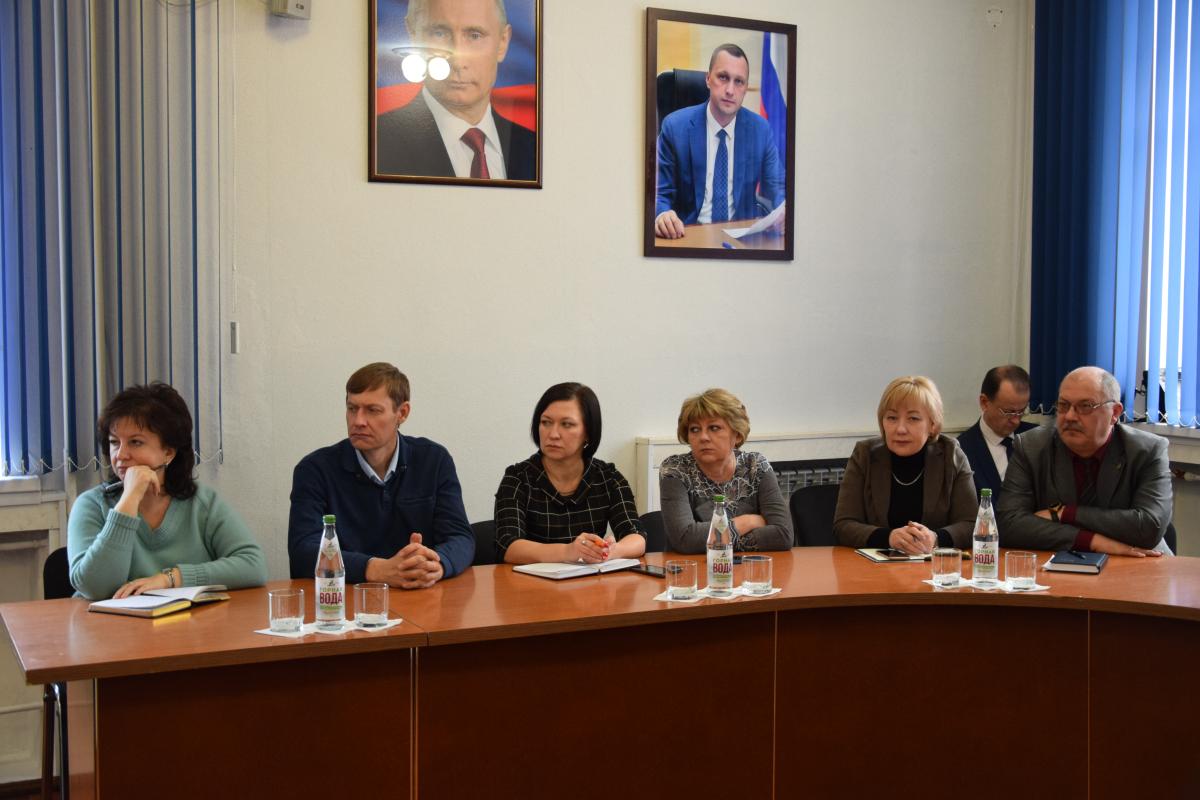 Представители вуза приняли участие в областном совещании Фото 3