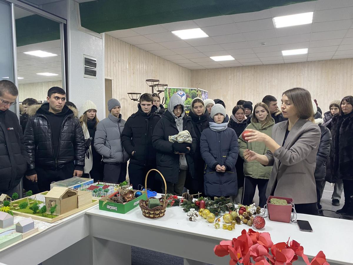 Пугачевские школьники посетили Вавиловский университет Фото 13