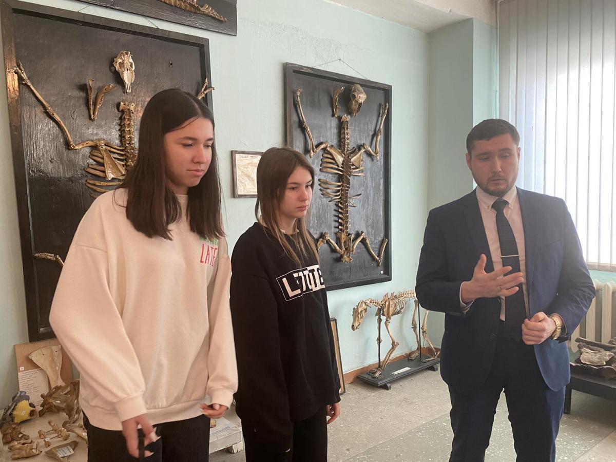 Пугачевские школьники посетили Вавиловский университет Фото 9