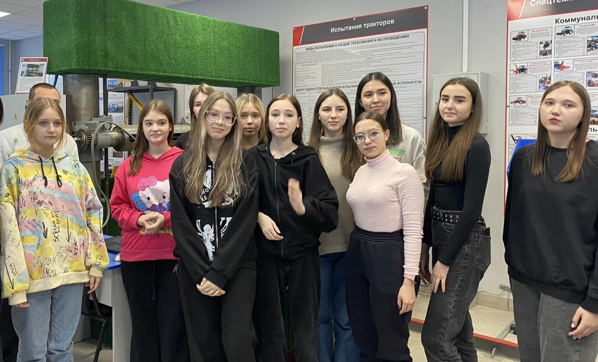 Пугачевские школьники посетили Вавиловский университет Фото 18
