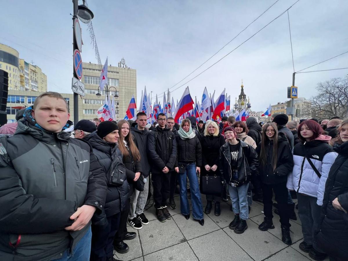 Митинг-концерт, посвященный десятилетию воссоединения Крыма с Россией Фото 2