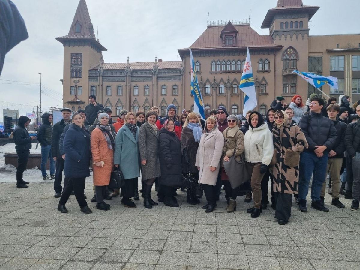 Участие в митинге - концерте в честь десятилетия воссоединения Крыма с Россией