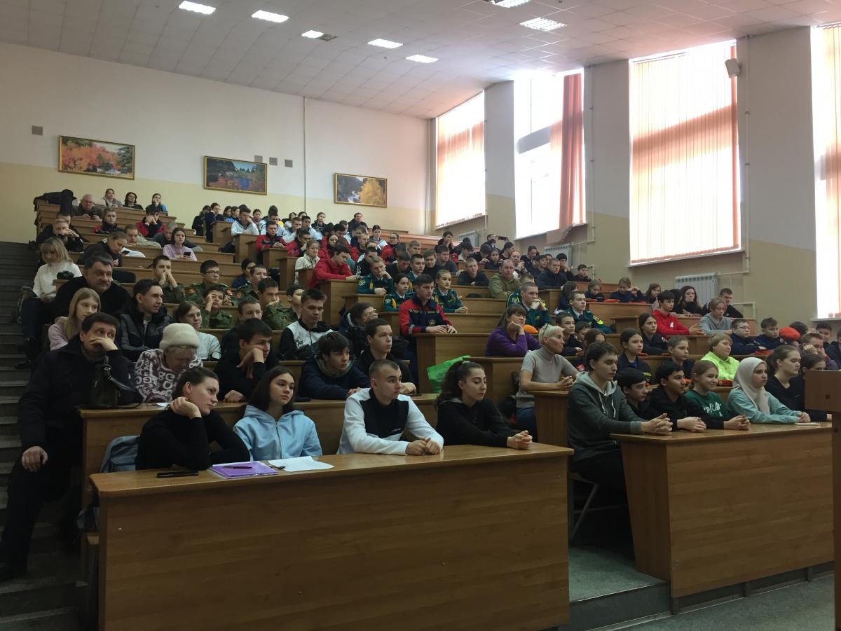 Соревнования школьников приуроченные ко Дню Спасателя. Фото 3