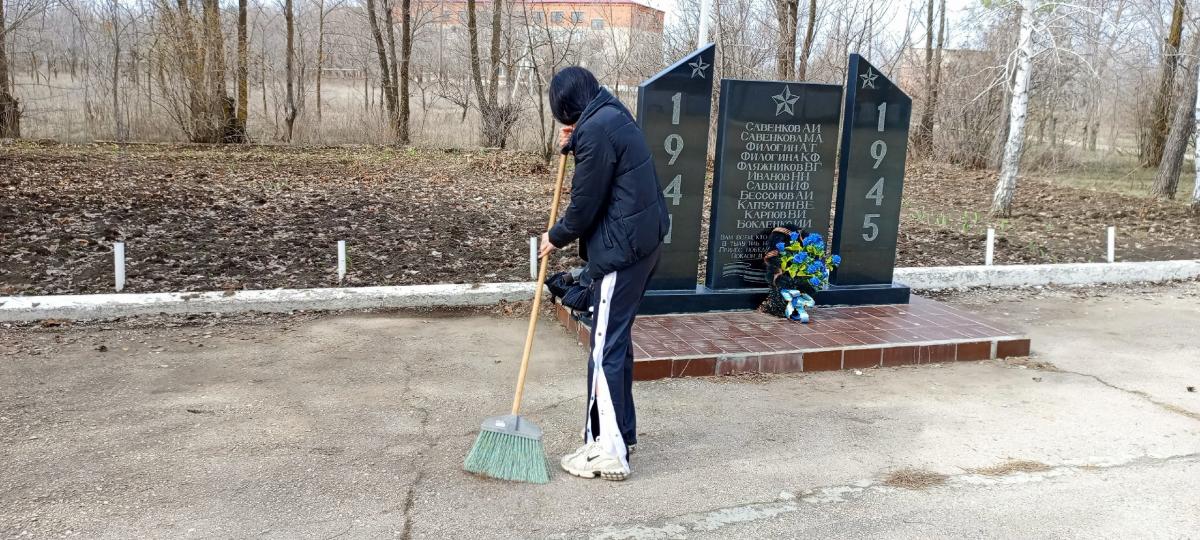 В филиале открыт месячник по санитарной очистке и благоустройству территории Фото 4