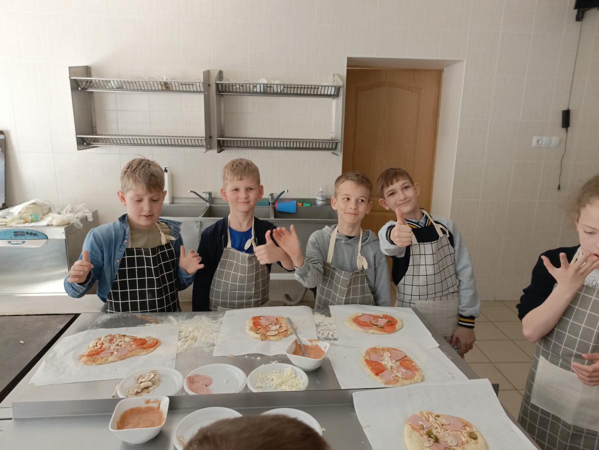 Уроки этикета и мастер-класс по приготовлению пиццы Фото 2