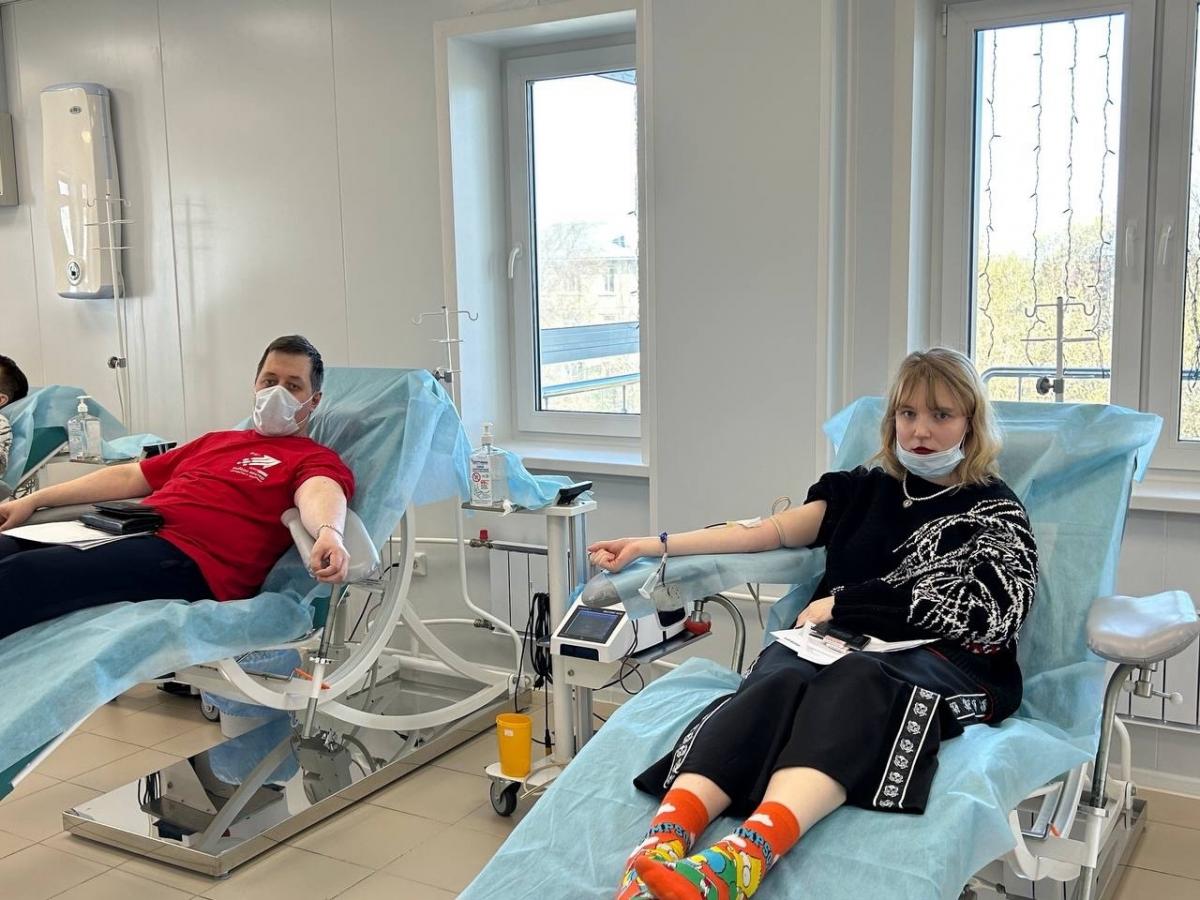 Студенты Вавиловского Университета посетили Саратовский Центр Крови и приняли участие в донорской акции Фото 1