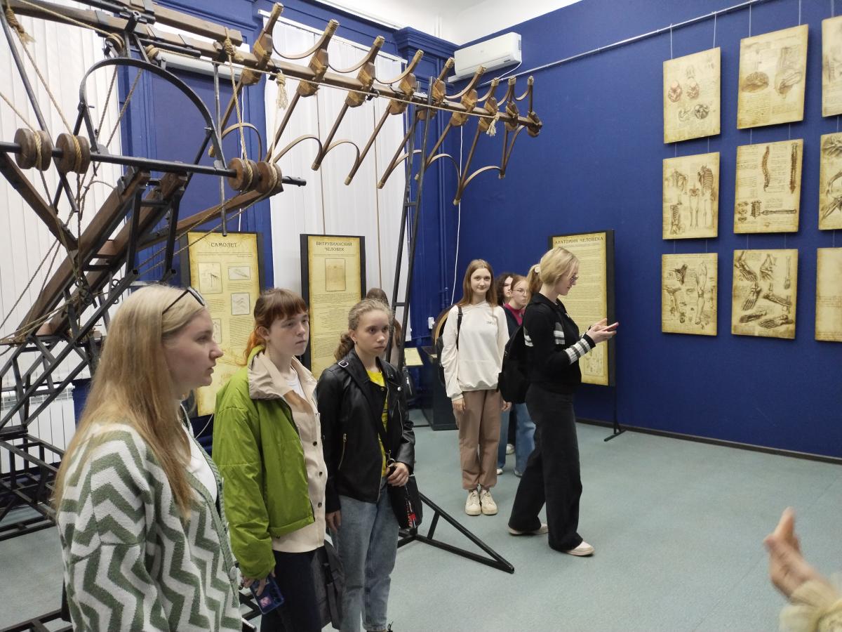 Посещение выставки изобретений Леонардо да Винчи Фото 3