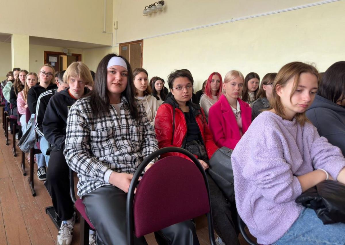 Профилактическая встреча с врачом  по распространению вейпинга среди молодежи Фото 2