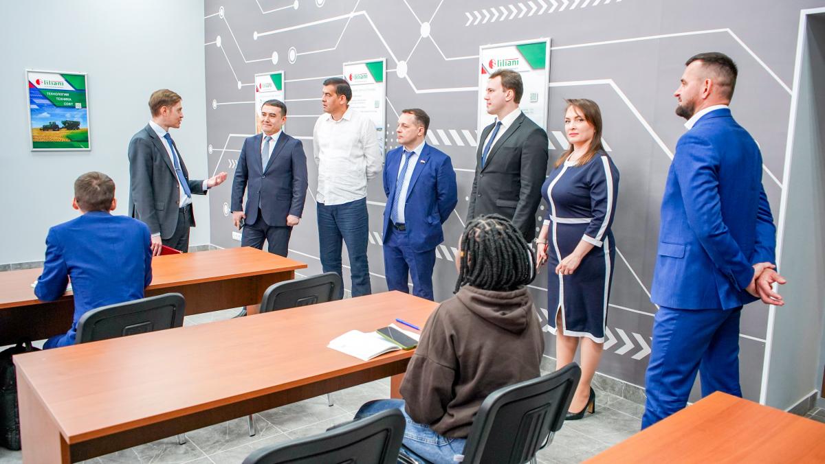 Вавиловский университет посетила делегация из Узбекистана Фото 6