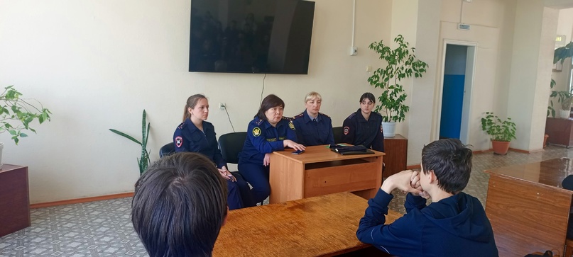 Профилактическая встреча с сотрудниками полиции "Закон и порядок" Фото 3