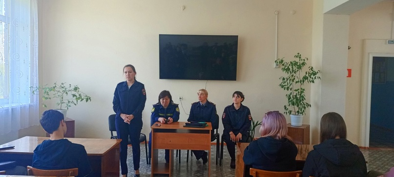 Профилактическая встреча с сотрудниками полиции "Закон и порядок" Фото 4