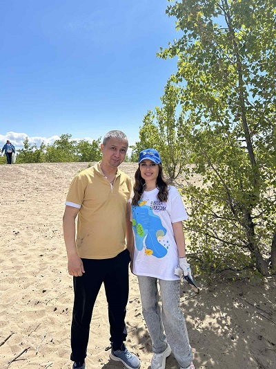 Экологи помогли подготовить городской пляж к новому сезону Фото 2