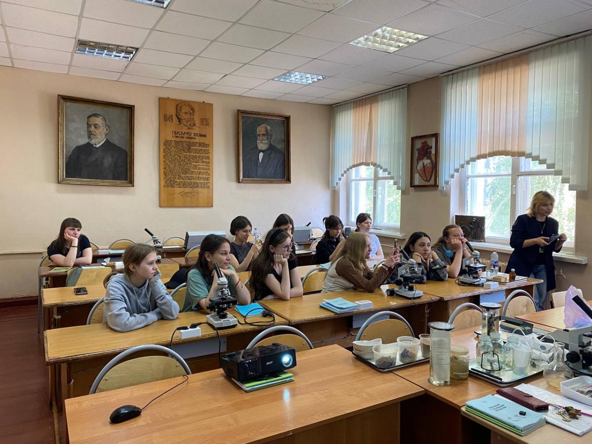 Профессионально ориентационные экскурсии для учащихся 8-11 агроклассов МОУ СОШ №2 р.п. Екатериновка Екатериновского района Фото 7