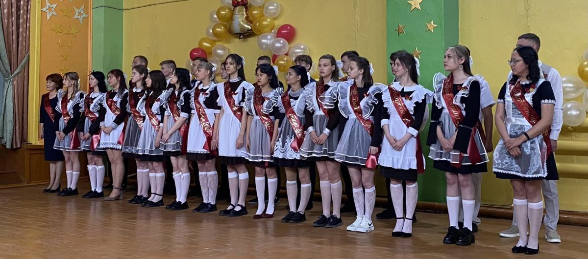 Для агроклассников р.п. Степное прошел Последний звонок Фото 5